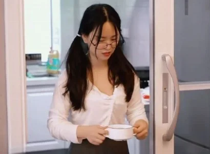 Cô gái bị cha dượng thịt