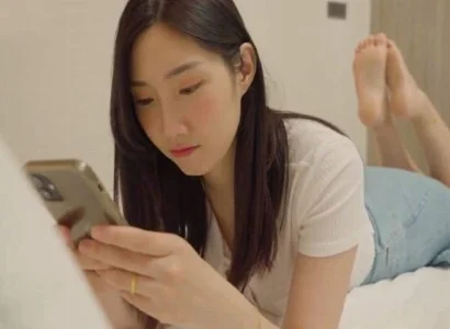 Người vợ bị chồng cắm sừng qua lại với anh nhân viên giao hàng